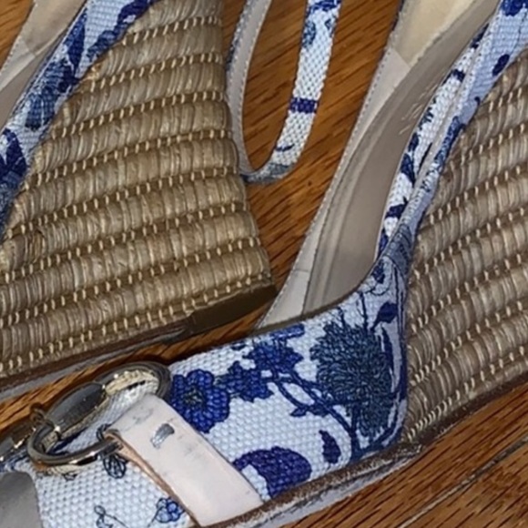 GUCCI WEDGE SANDALS. Size 7 - Picture 6 of 8